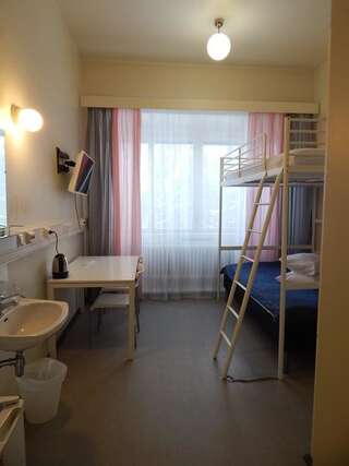Отель Immalanjärvi Иматра Двухместный номер с 2 отдельными кроватями и общей ванной комнатой-1